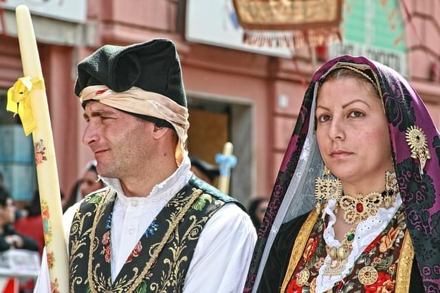 Costumi storici Sardi