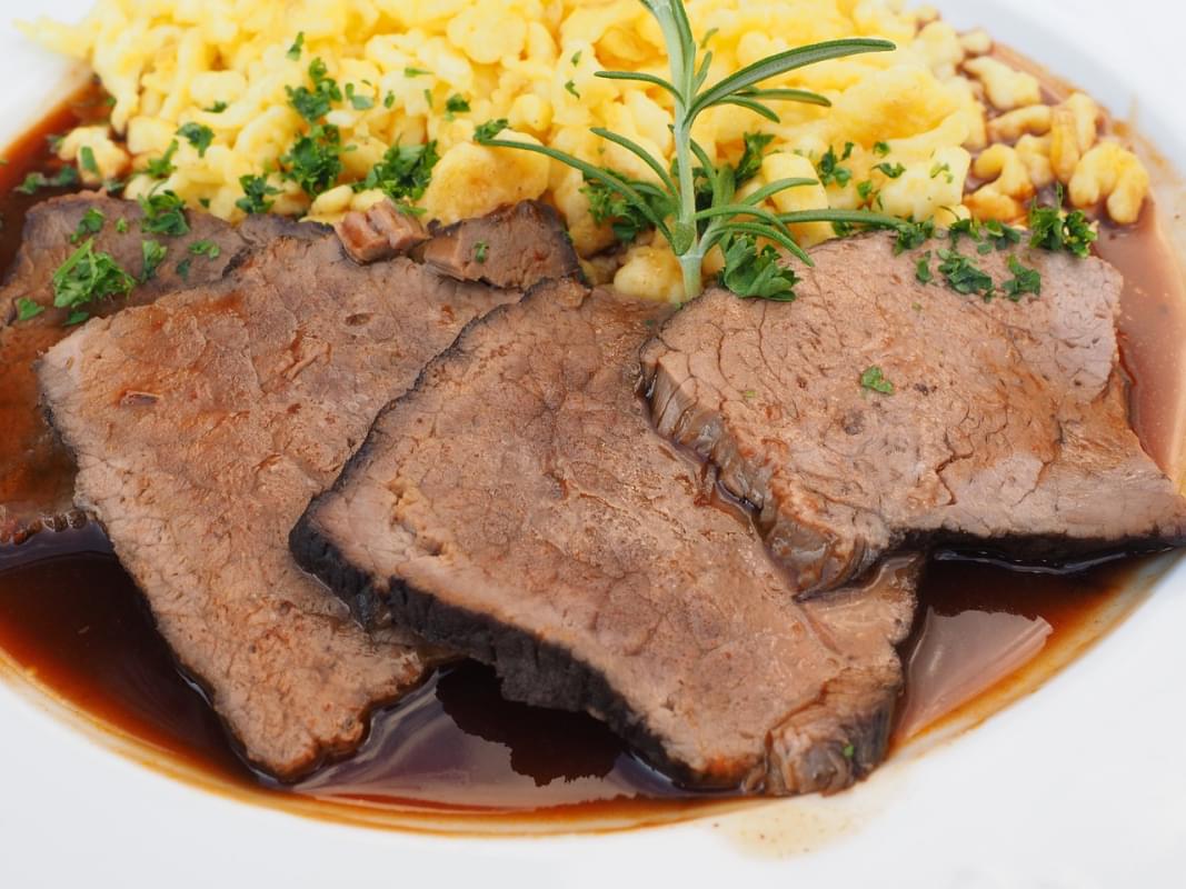 sauerbraten carne piatto di carne