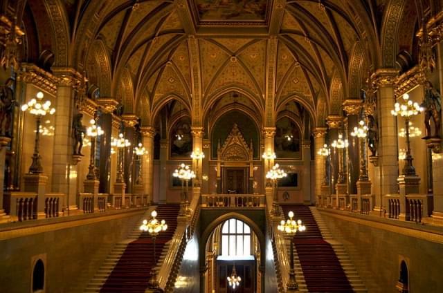 scala donore parlamento budapest