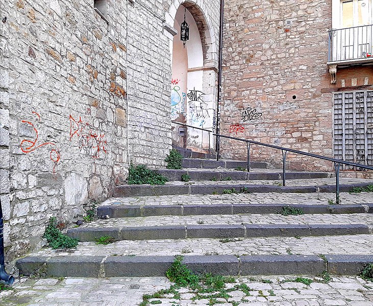 /foto/scalette di porta san giovanni potenza