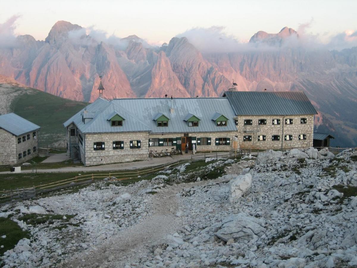 schlern dolomiten s c3 bcdtirol h c3 bctte