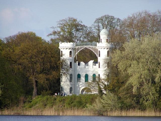 schloss pfaueninsel