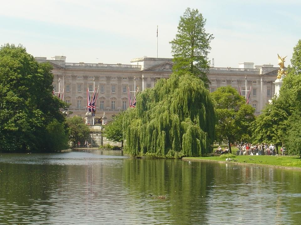 scorcio naturalistico di buckingham palace