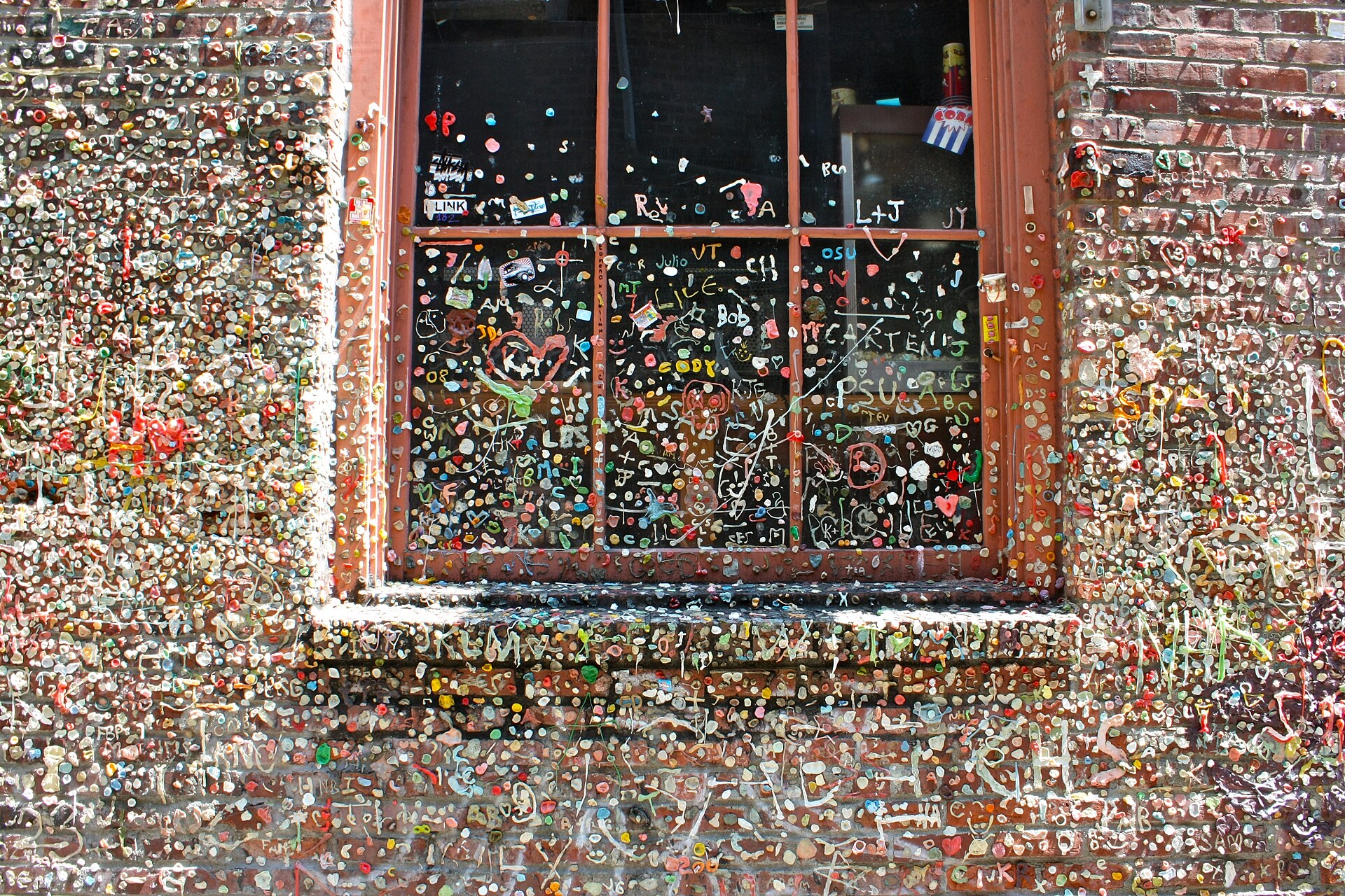 seattlegumwall
