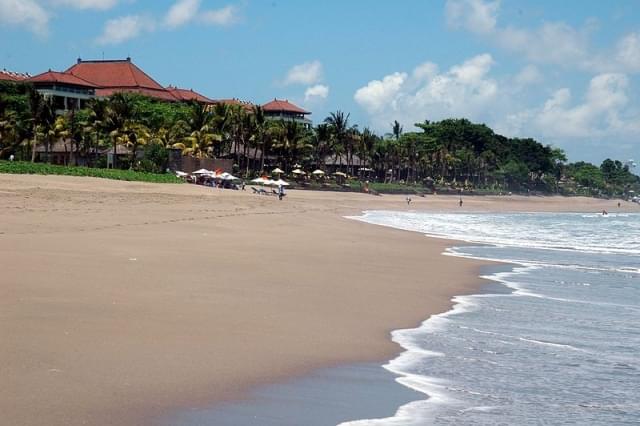 seminyak beach