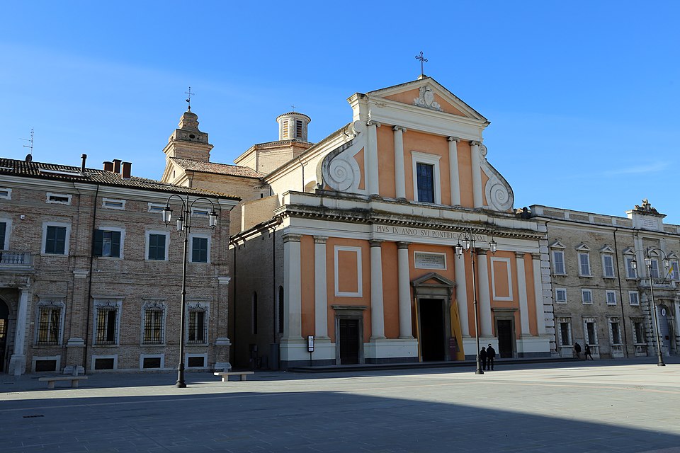 senigallia piazza garibaldi duomo 03