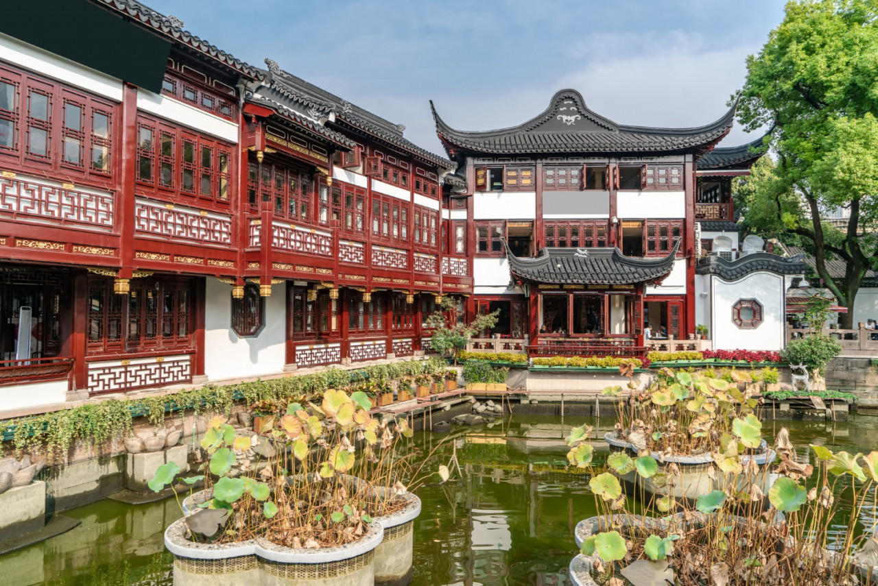 shanghai city god temple ancient architectural landscape