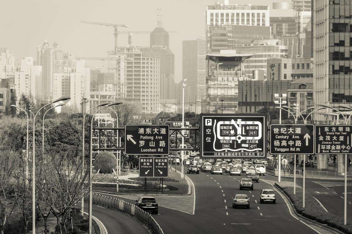 shanghai street traffico