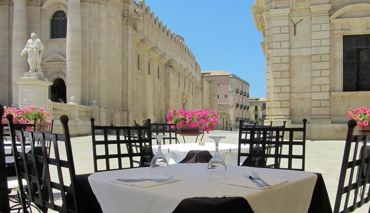 sicilia siracusa piaza duomo italia