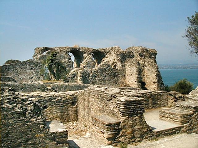 sirmione grotte di catullo