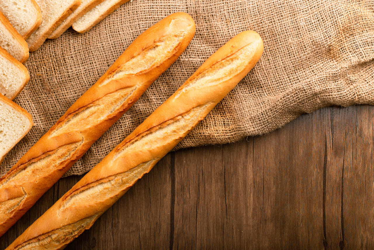 slice bread with baguette tablecloth