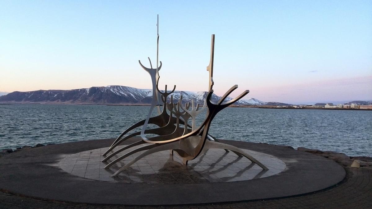 solfar reykjavik scultura isola