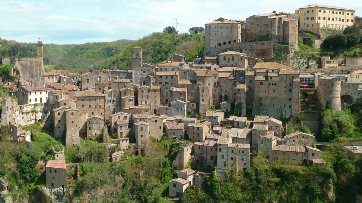 sorano villaggio toscana italia