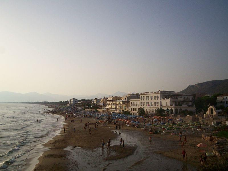 sperlonga spiaggia