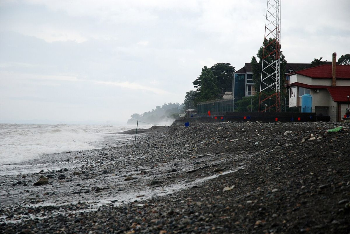 spiaggia chakvi batumi - foto di jelger groeneveld