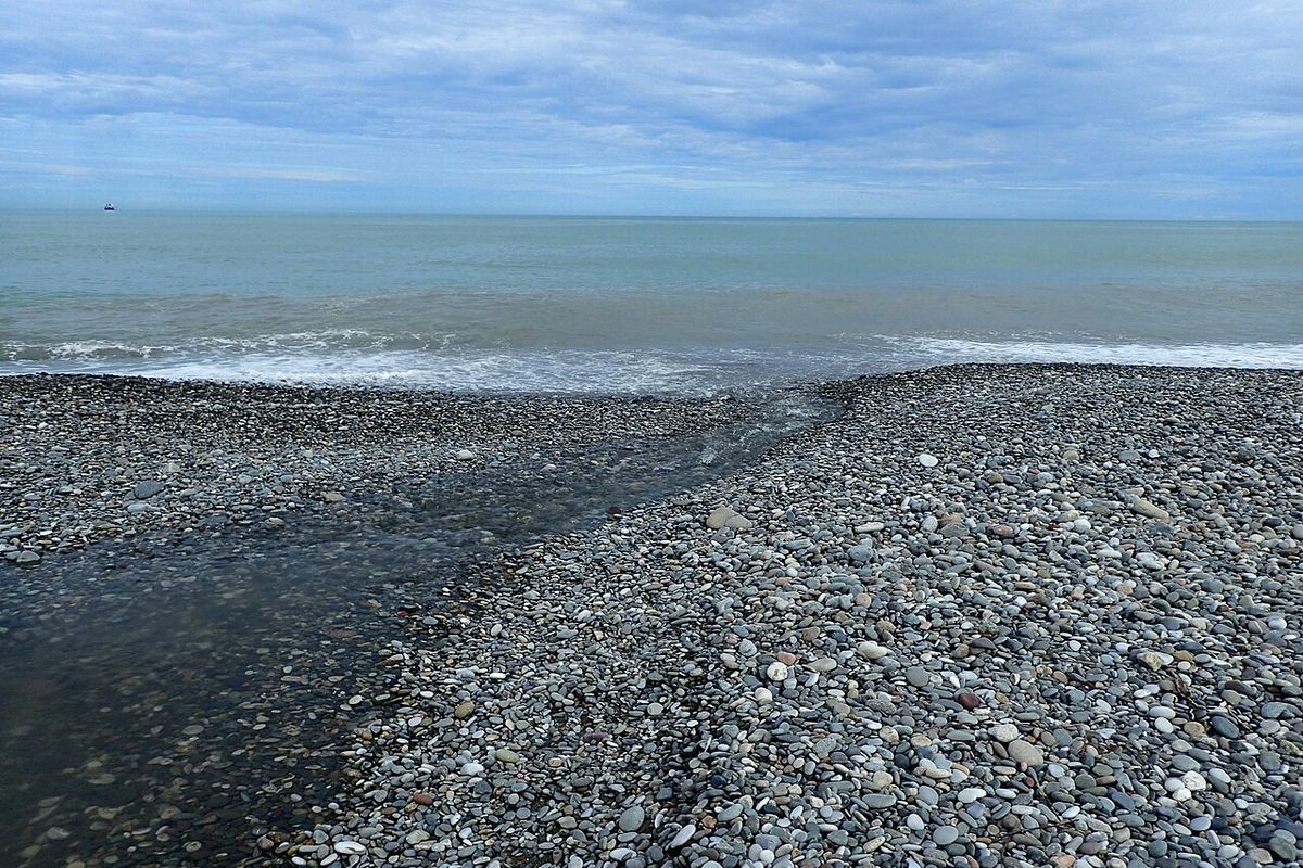 spiaggia makhinjauri batumi - foto di krzysztof ziarnek, kenraiz