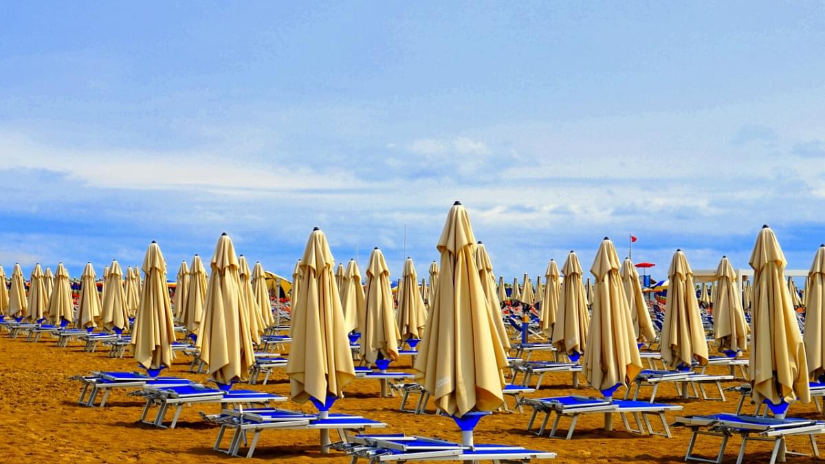spiaggia ombrelloni vacanza mare