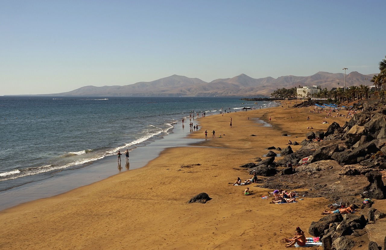 spiaggia porto del carmen lanzarote