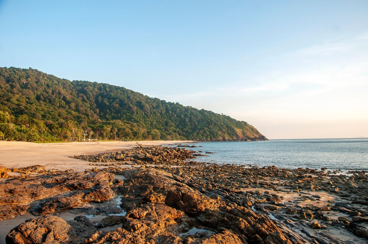 spiaggia sabbia tramonto mare