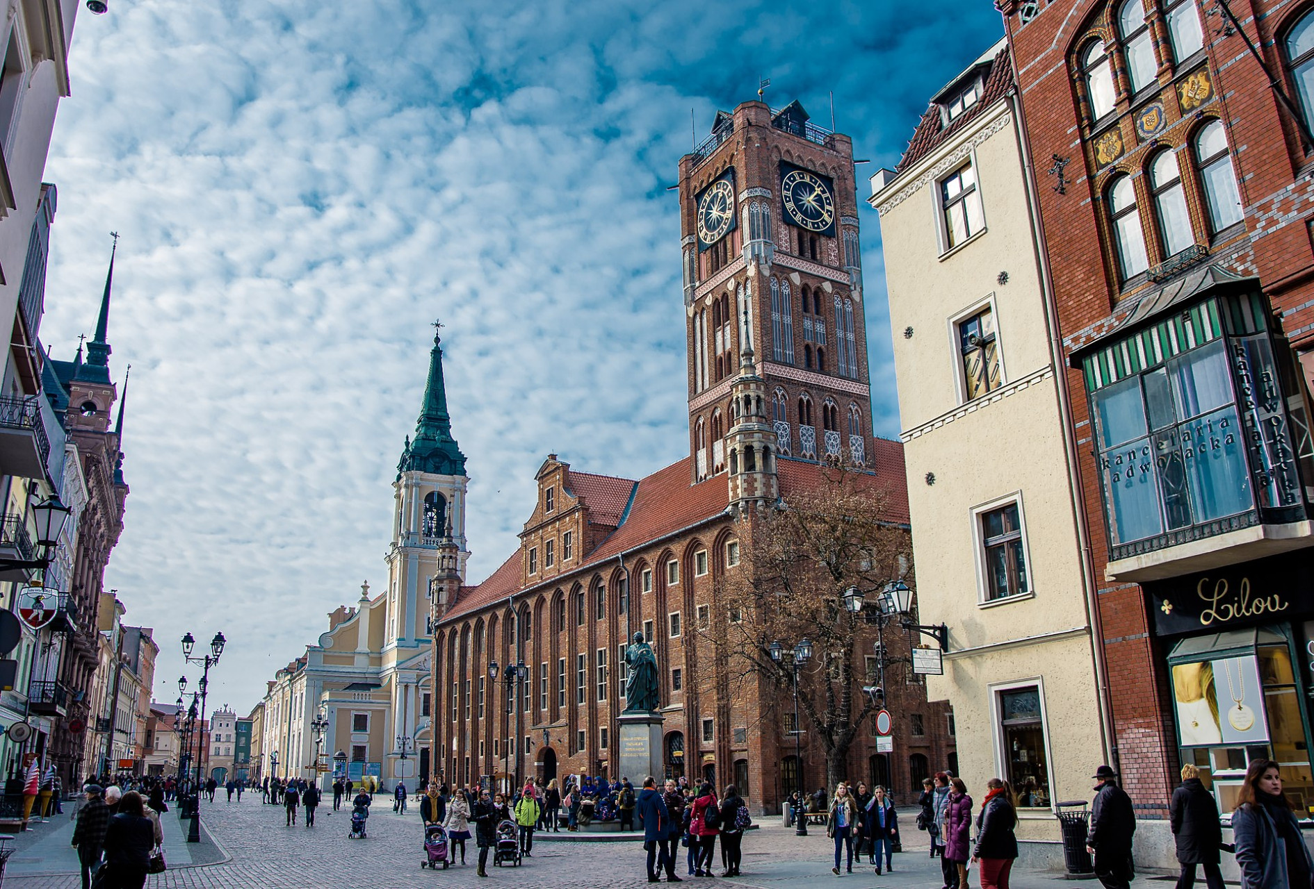 stare miasto ratusz staromiejski w toruniu