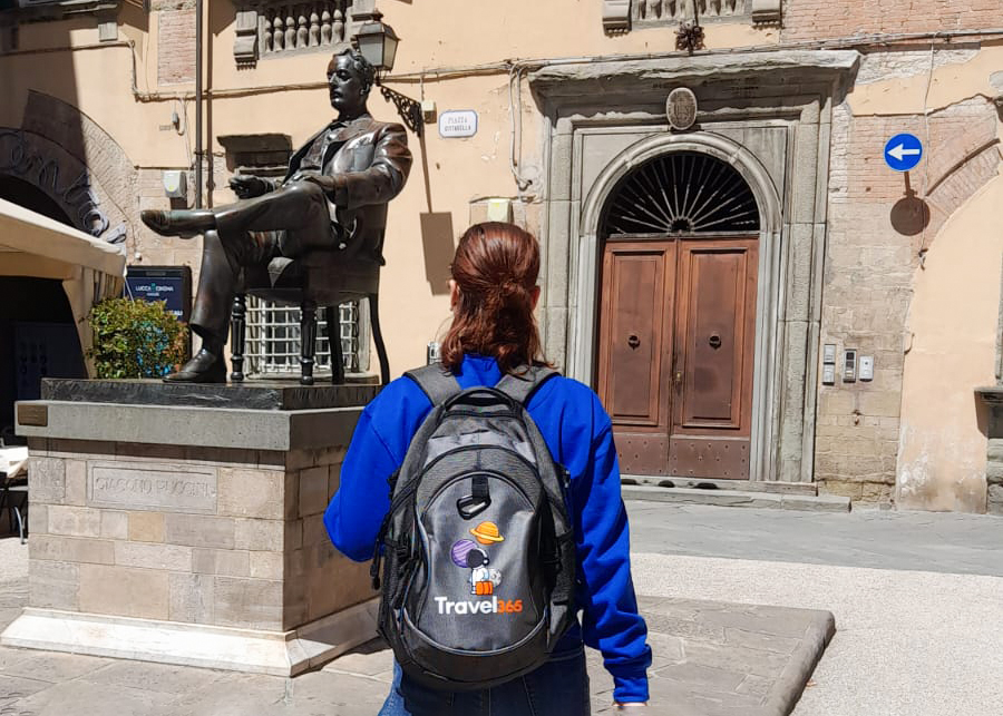 statua puccini 2