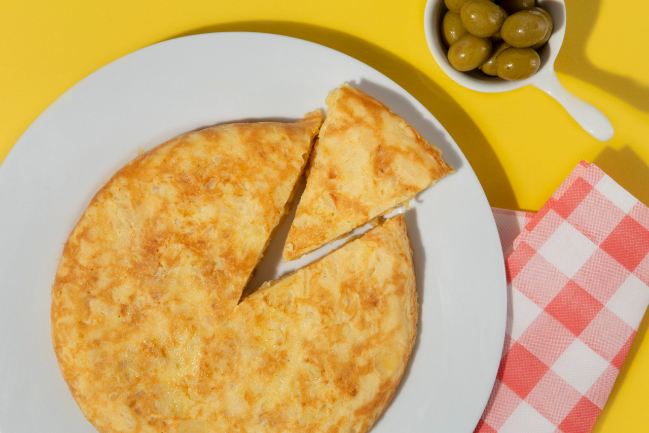 still life spanish tortilla