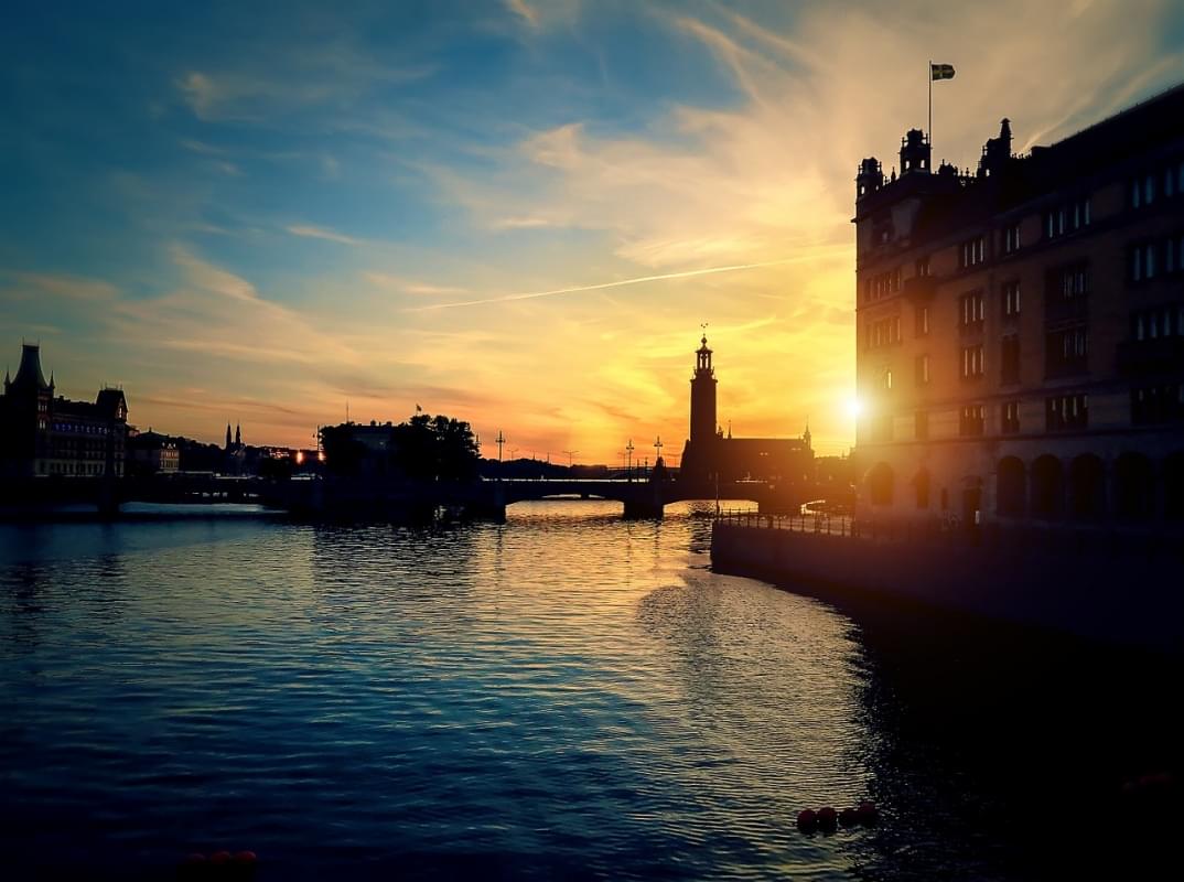 stoccolma tramonto fiume svezia