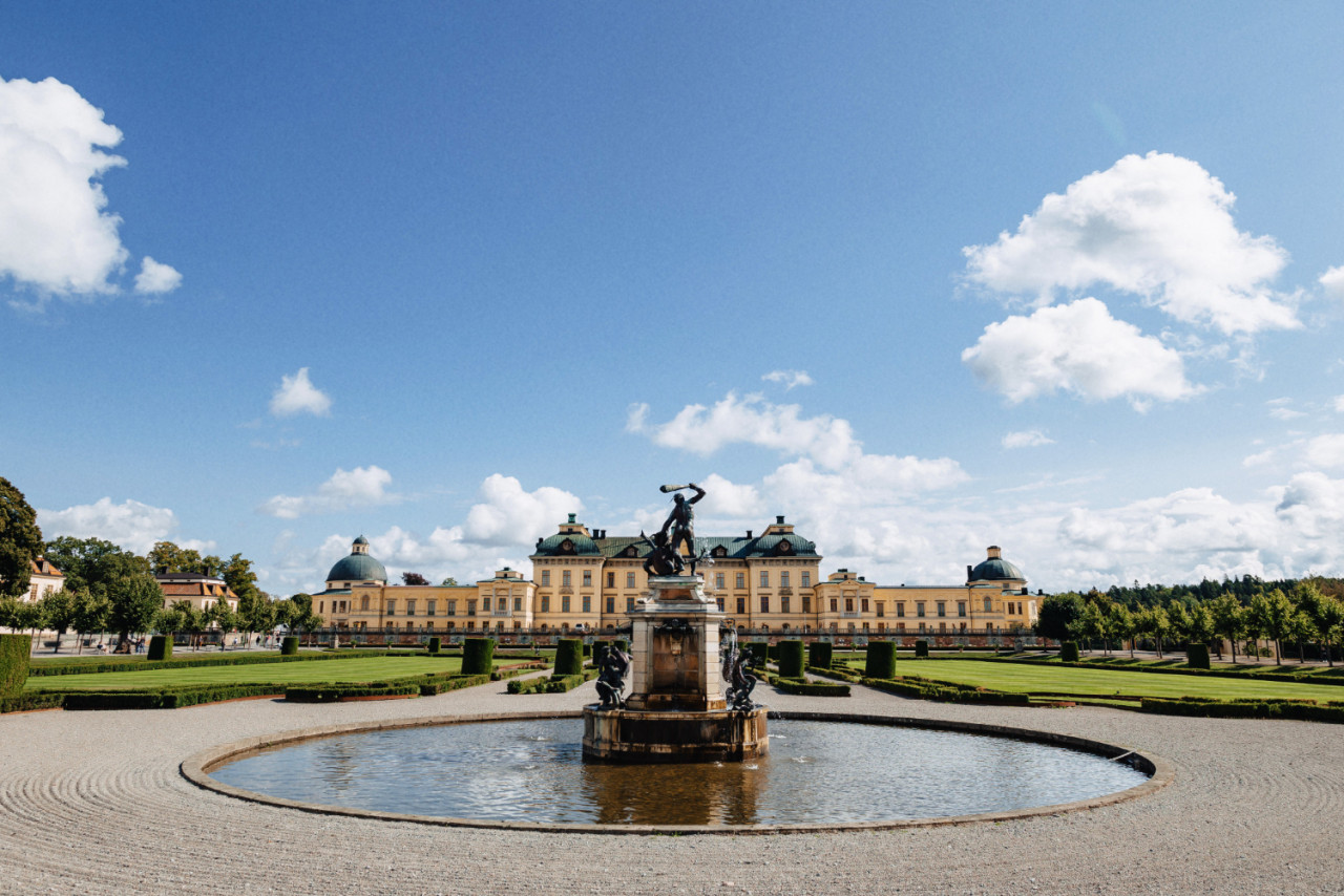Stockholm Palace Royal Palace View From Fountain Park Sweden 1