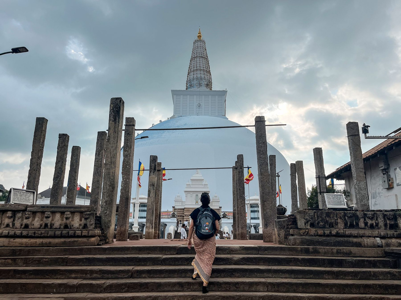 stupa ruwanwelisaya ad anurhadaphura risultato