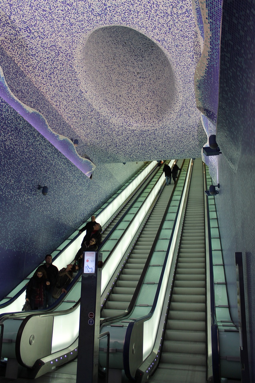 scale mobili della stazione toledo naples 1