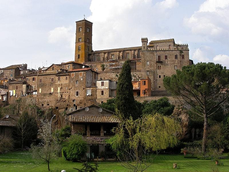 sutri cattedrale vista