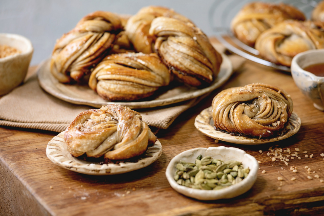 swedish cardamom buns kanelbulle