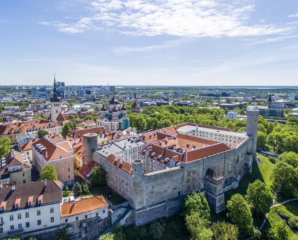 tallinn estonia citta torre chiesa 1