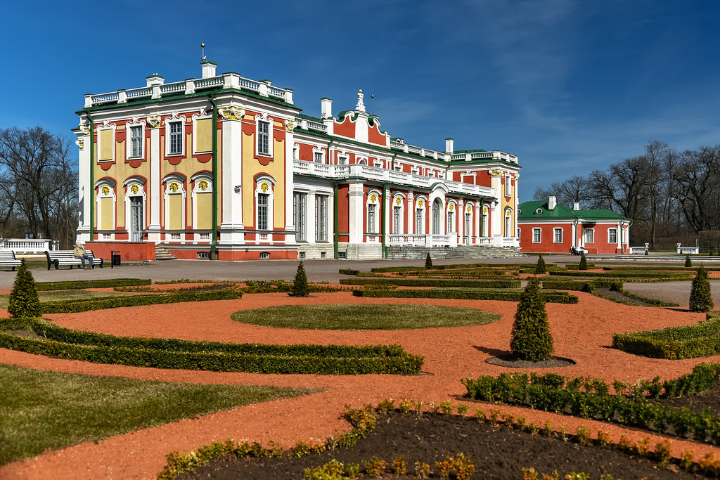 tallinn kadriorg palace