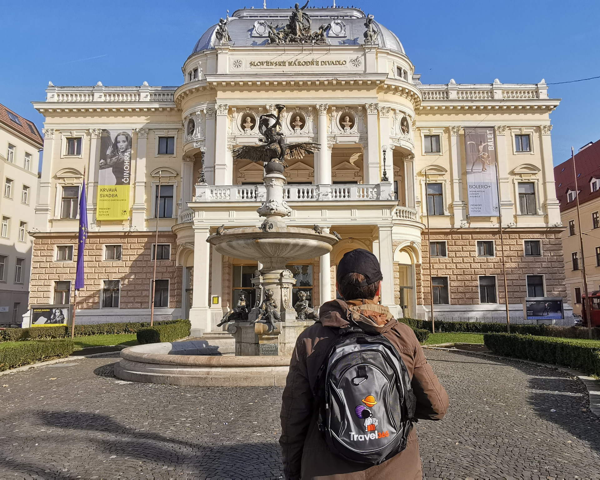 teatro angelo di schiena orizzontale 2 0