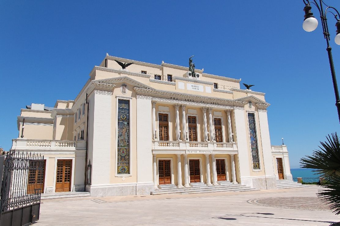teatro francesco paolo tosti ortona - foto di ra boe / wikipedia