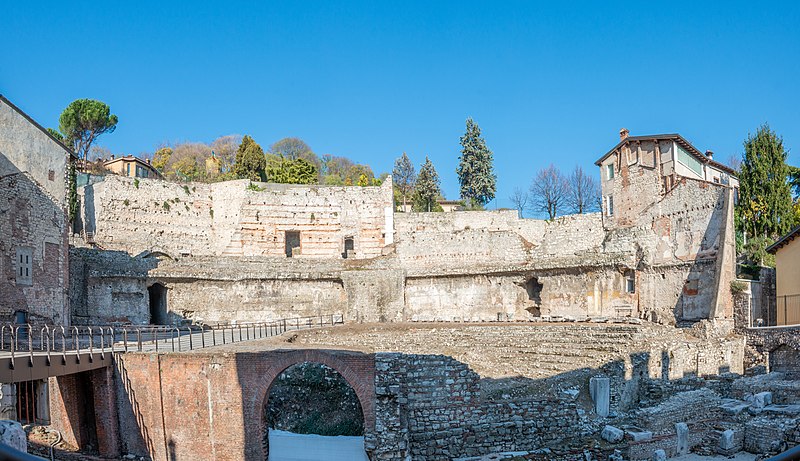 /foto/teatro romano piazza del foro brescia