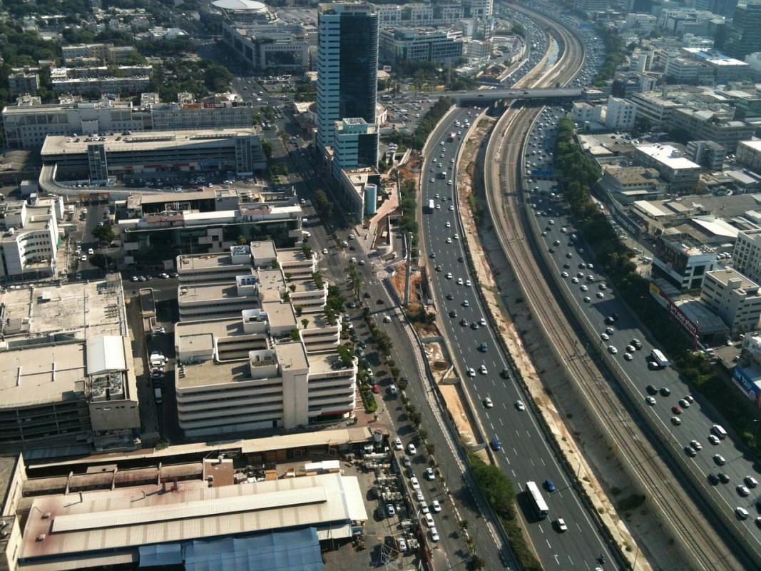 tel aviv traffico strada