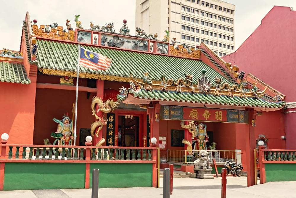 tempio di guan di a kuala lumpur chinatown malesia