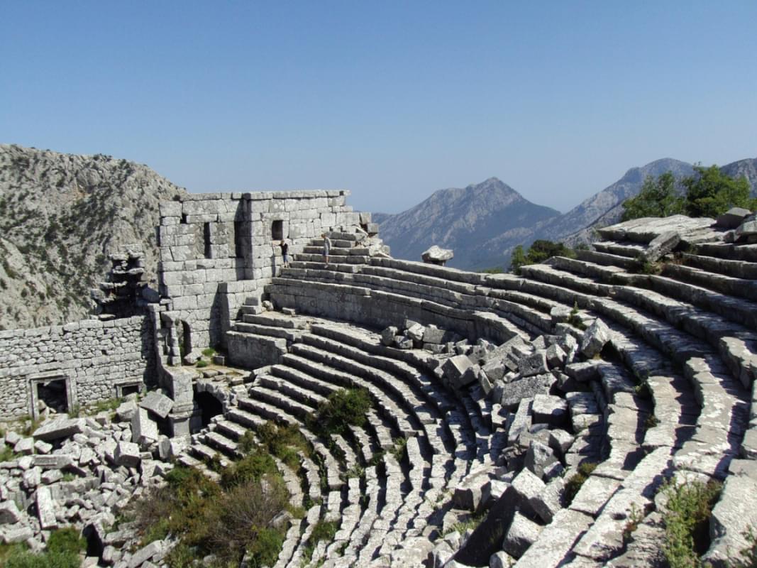 termessos antalya teatro montagna