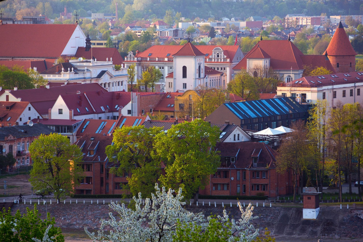 Panorama di Kaunas dall'alto della collina di Aleksotas raggiungibile con la storica funicolare.