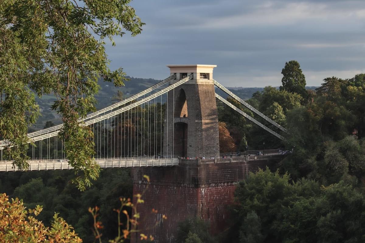 the clifton suspension bridge in united kingdom