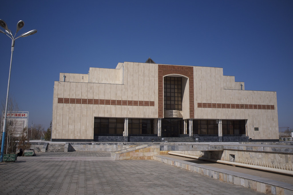 the karakalpakstan state museum of art nukus