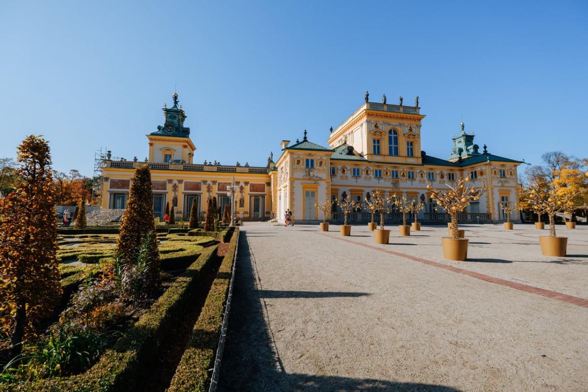 the wilanow palace in warsaw 1