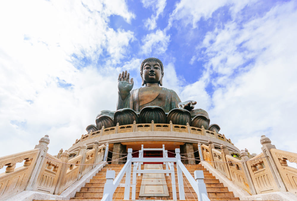 tian tan buddha statue al monastero di polin isola di ngong ping lantau hong kong