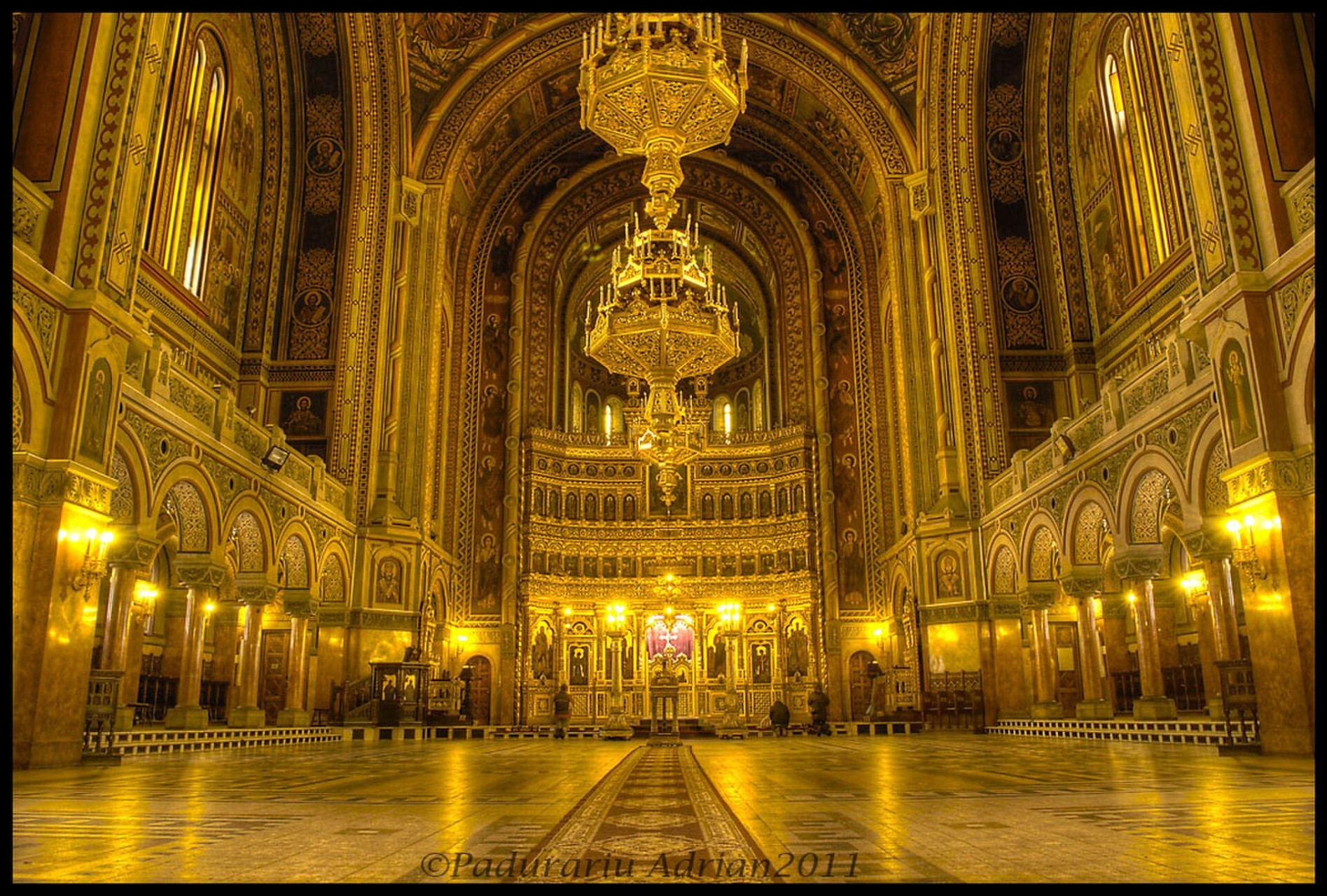 timisoara interiorcatedralamitropolitana panoramio