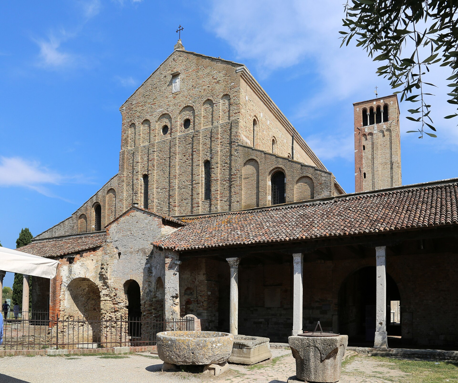 torcello cattedrale di santa maria assunta esterno 01