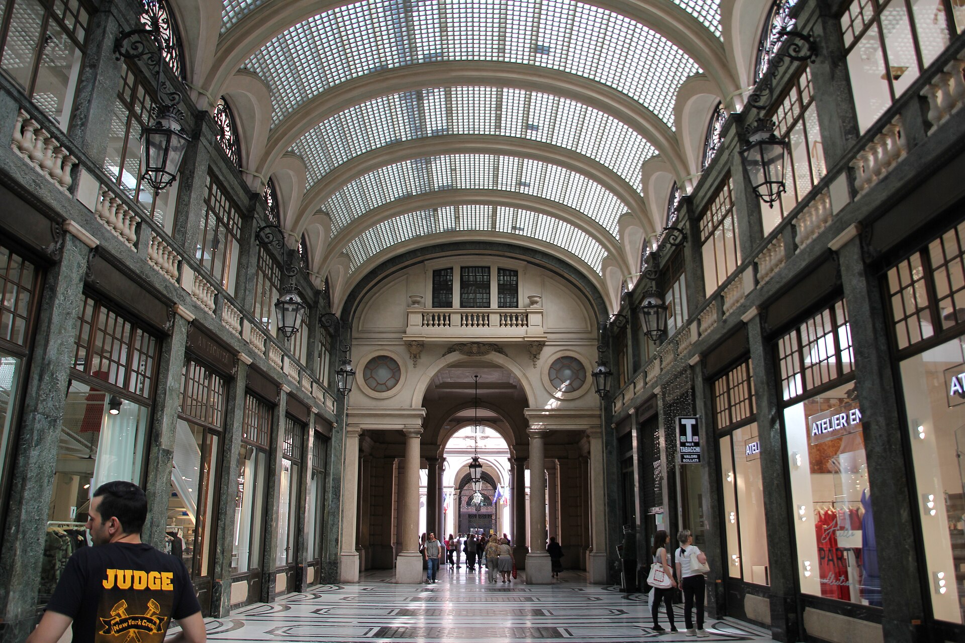 torino galleria san federico 01