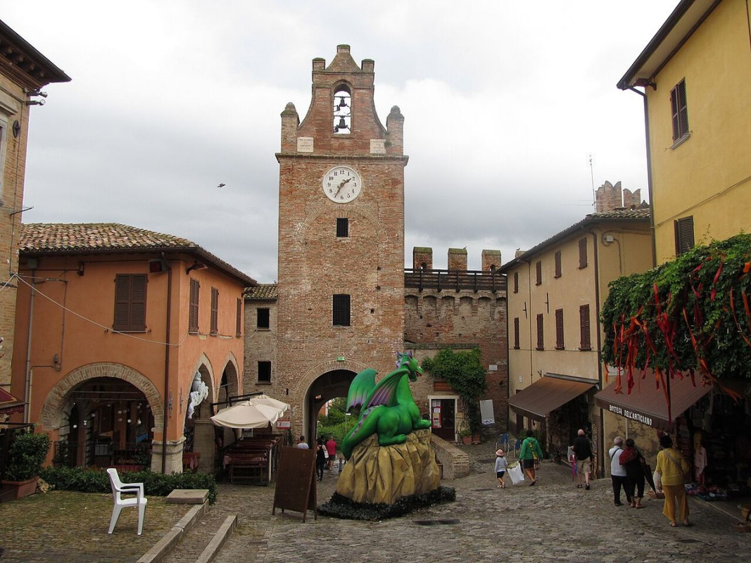 torre dell orologio portaia gradara - foto di alberto.gina