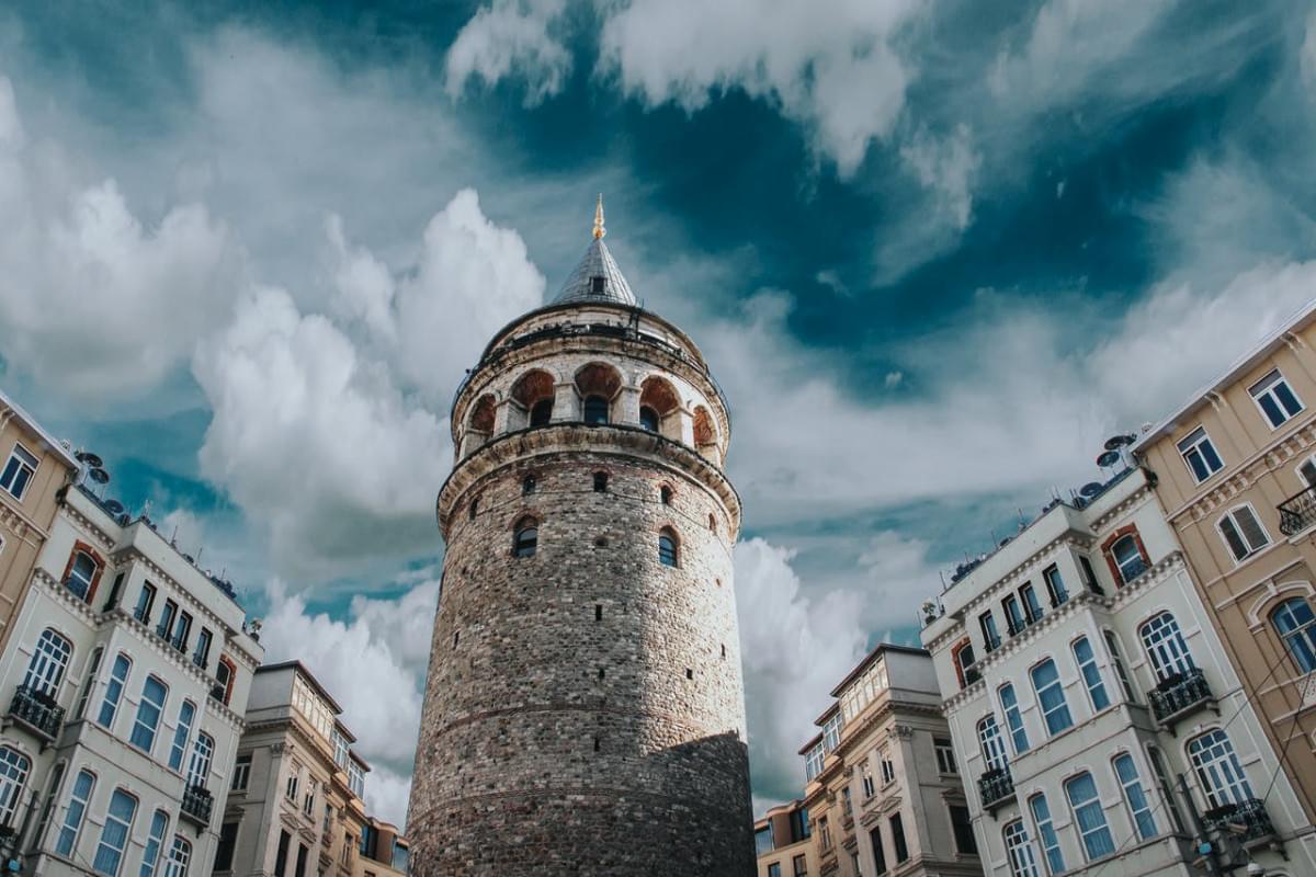 torre galata istanbuls
